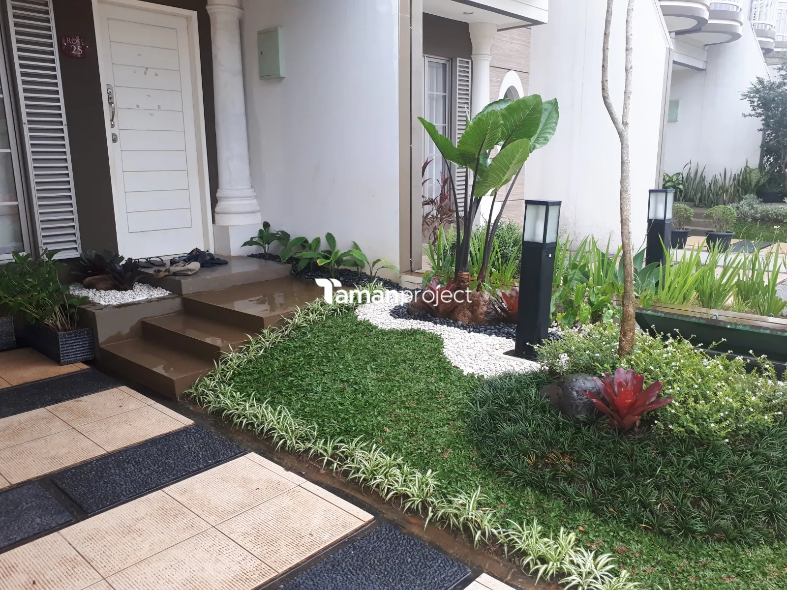 taman minimalis, taman tropis
